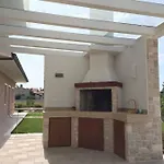 Gio *